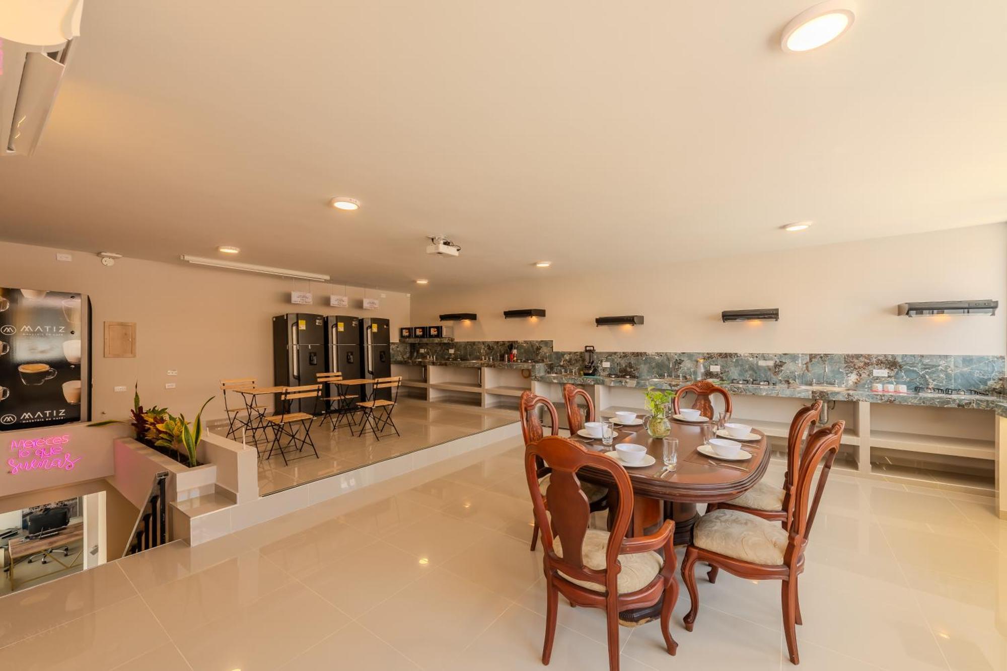 Dorado Plaza Getsemani Hostel