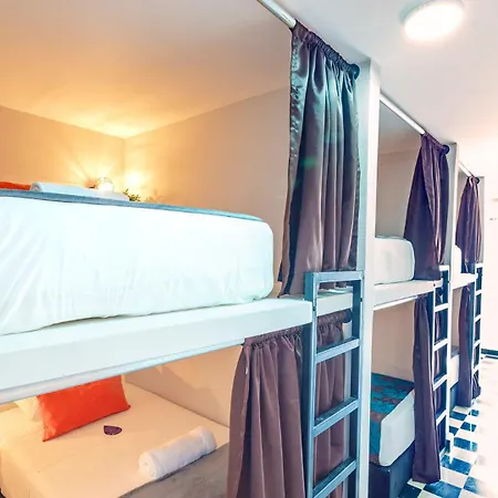 Dorado Plaza Getsemaní Hostal *