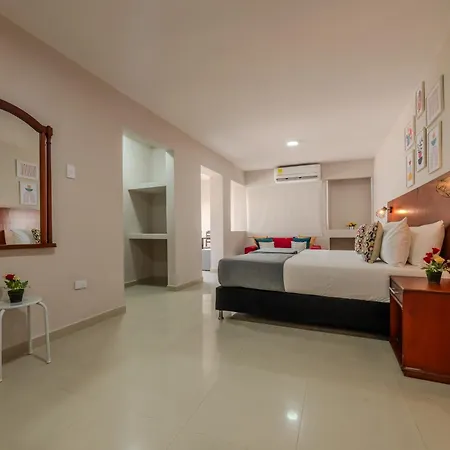 Dorado Plaza Getsemani Hostel